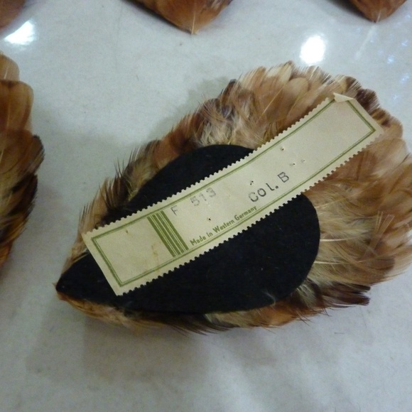 WESTERN GERMANY Vintage FEATHER BIRDS  Browns LOT OF 13  For Crafting Etc - Picture 2 of 8